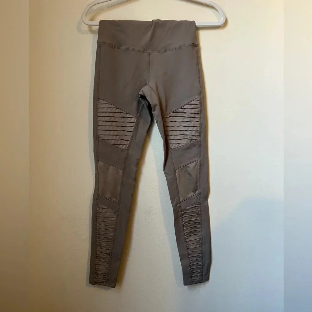 Alo high Waist Moto Leggings, size small